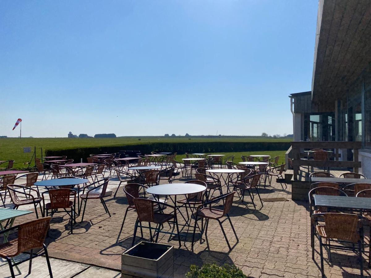 Logis Hotel & Restaurant De L'Aerodrome De La Baie De Somme Buigny-Saint-Maclou 외부 사진