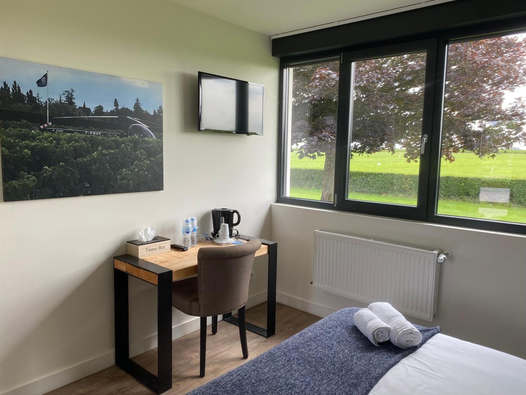 Logis Hotel & Restaurant De L'Aerodrome De La Baie De Somme Buigny-Saint-Maclou 외부 사진