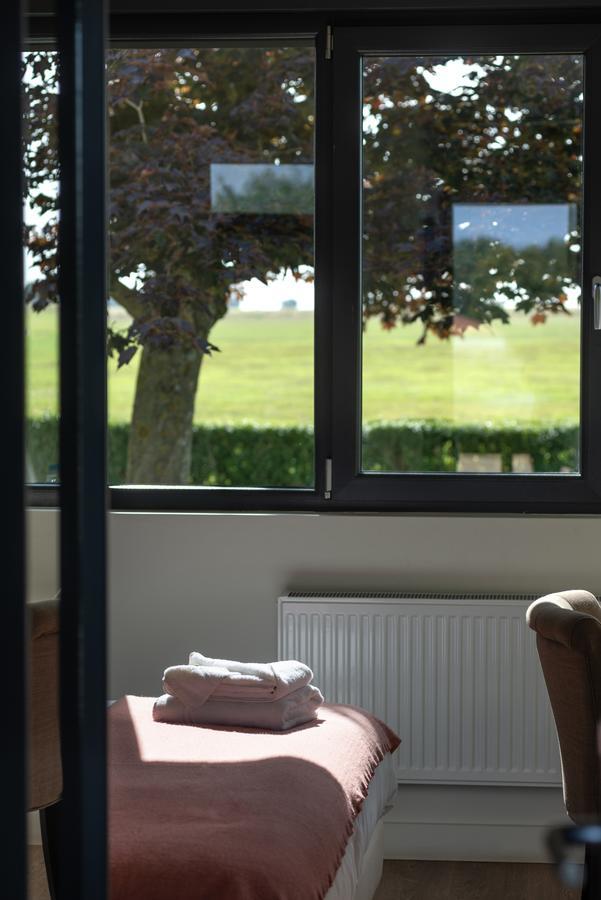 Logis Hotel & Restaurant De L'Aerodrome De La Baie De Somme Buigny-Saint-Maclou 외부 사진