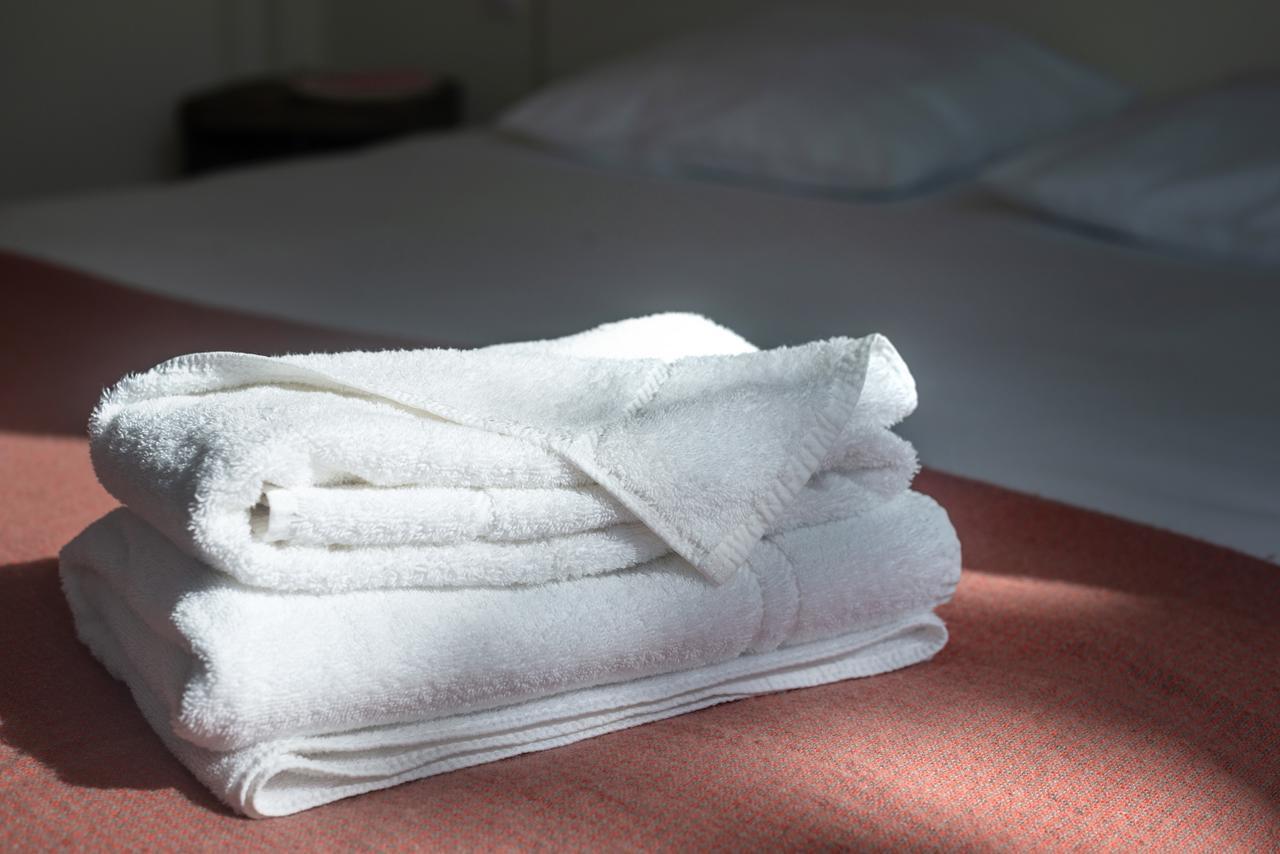 Logis Hotel & Restaurant De L'Aerodrome De La Baie De Somme Buigny-Saint-Maclou 외부 사진
